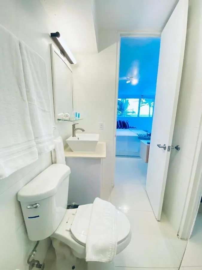 Kasa Las Palmas Ocean View Beachfront Condo Pool Сан-Хуан